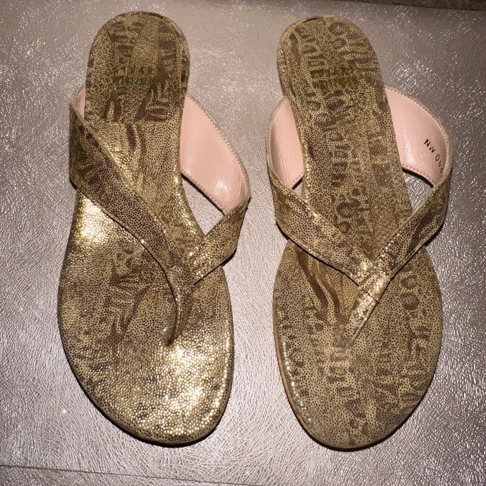 Stuart Weitzman nwot glue
